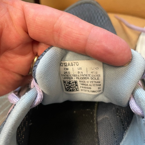 ASICS Gel Contend 6 ladies running shoes in good used condition, size 9 1/2 - Picture 6 of 9